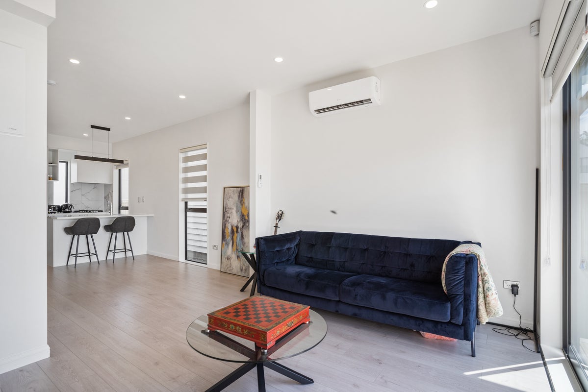 52 Parahau Road, Ardmore, Auckland - Carousel 1