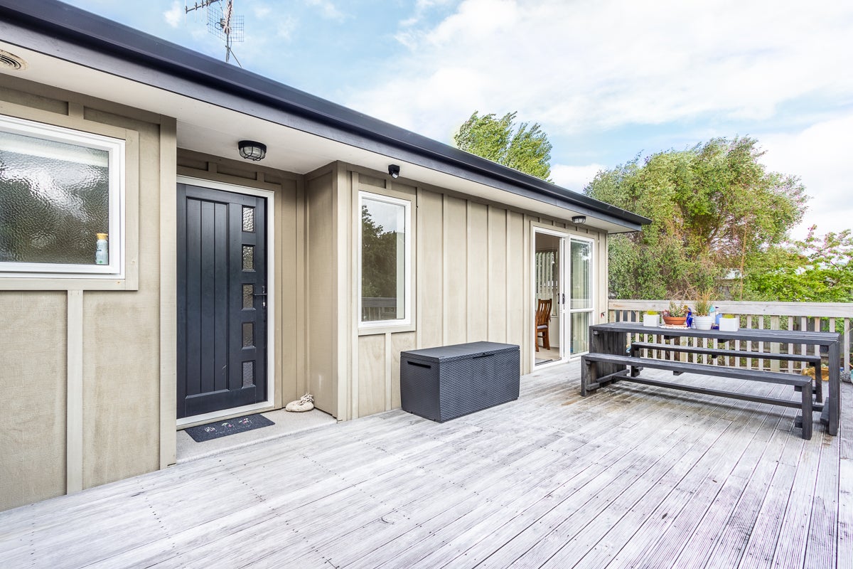 9A Francis Road, Paraparaumu Beach, Paraparaumu - Carousel 1