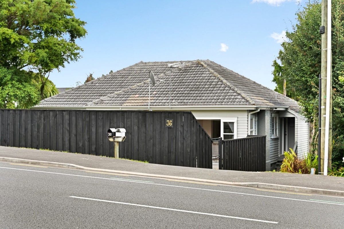 36 Forest Lake Road, Forest Lake, Hamilton - Carousel 23