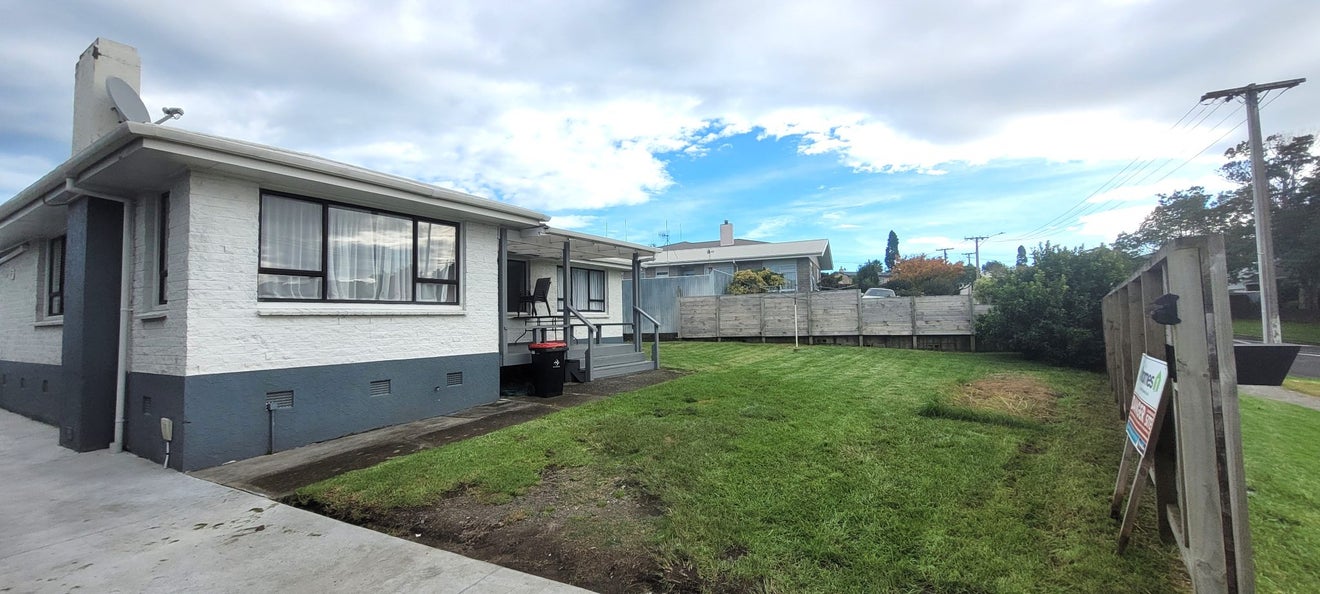 2 Jefferson Place, Brookfield, Tauranga - Carousel 2