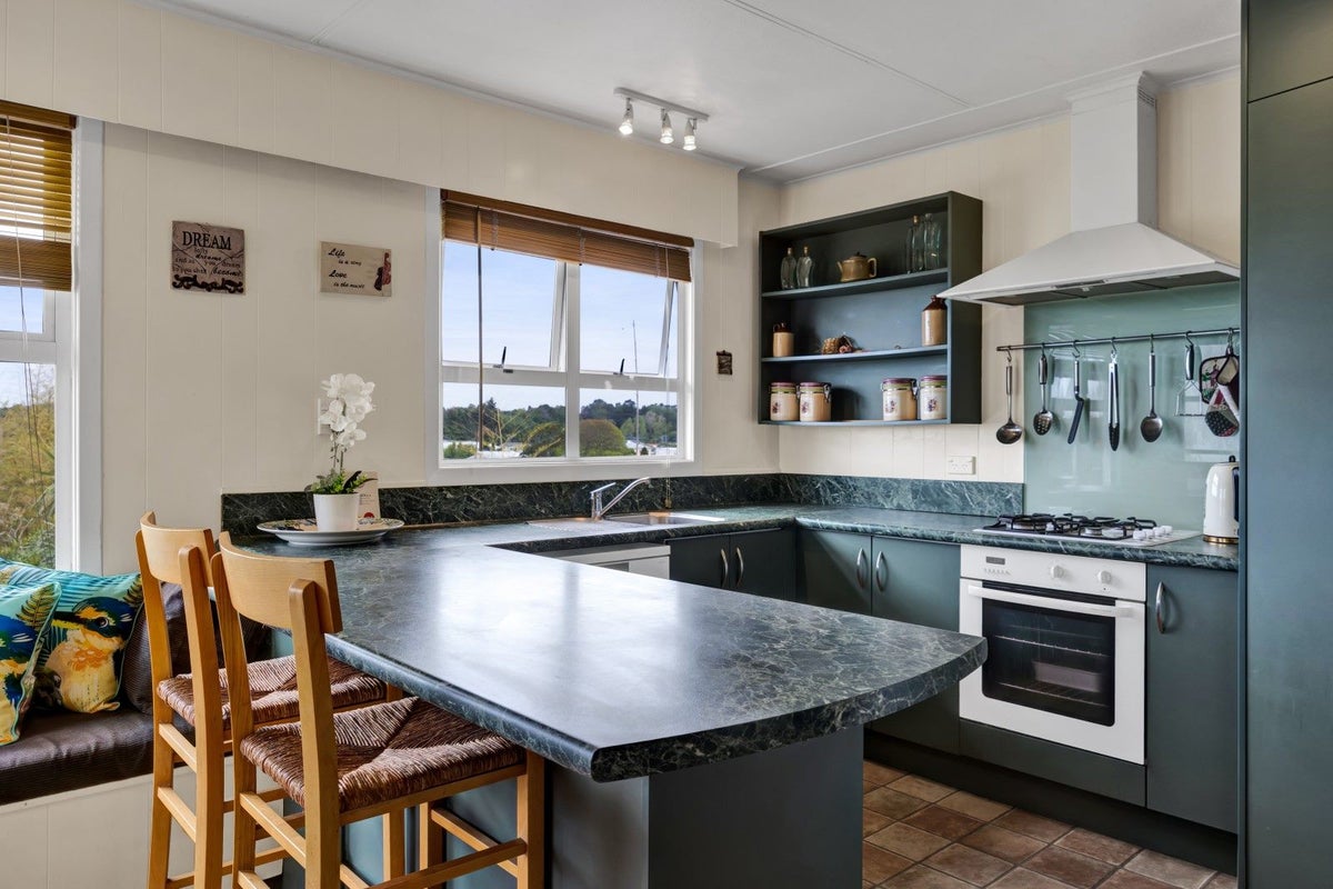 46 Browne Street, Waitara, Waitara - Carousel 2