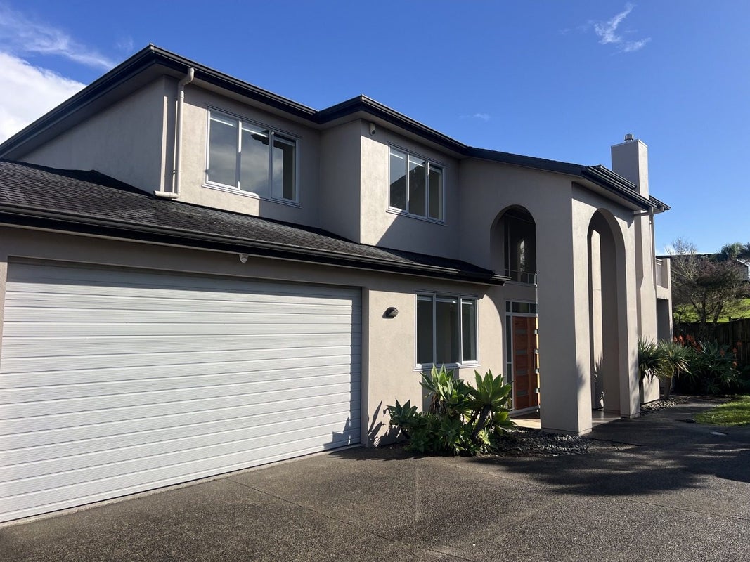 10 Ballymore Drive, Pinehill, Auckland - Carousel 2
