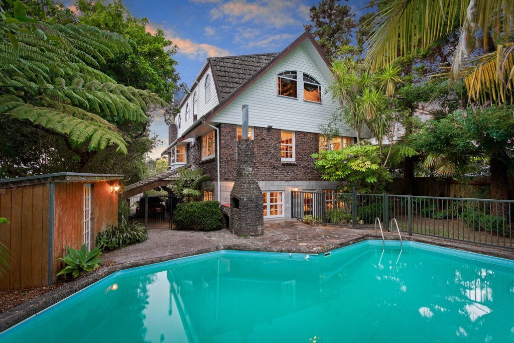 52 Daffodil Street, Titirangi, Auckland - Carousel 2