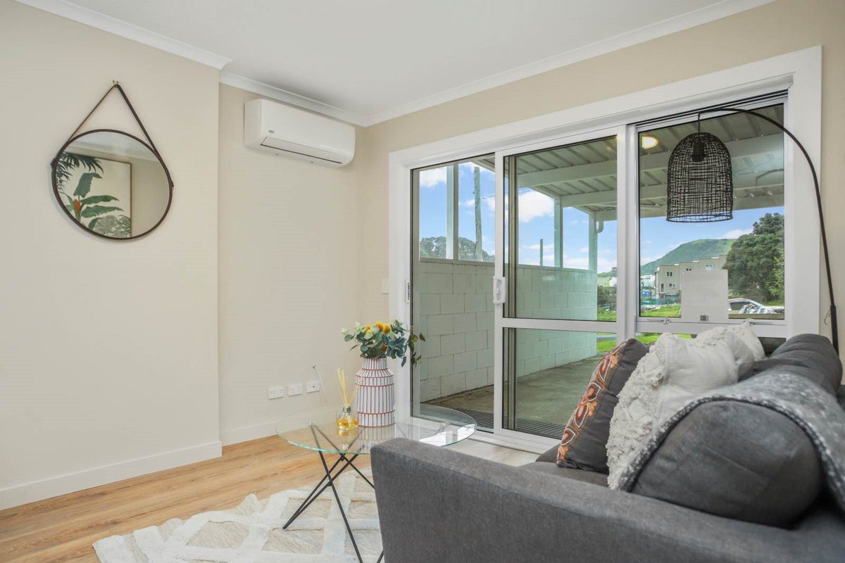 3/18 Domain Road, Panmure, Auckland - Carousel 2