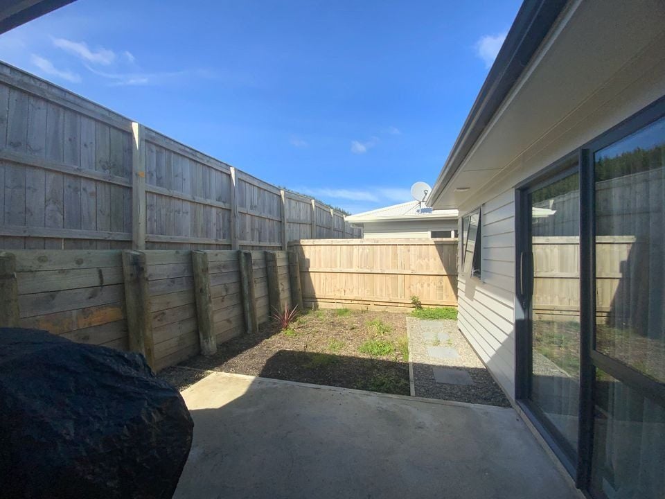 5 Peter Tapp Way, Wainuiomata, Lower Hutt - Carousel 19