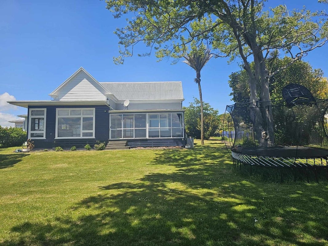 3 Garrett Street, Durie Hill, Whanganui - Carousel 2