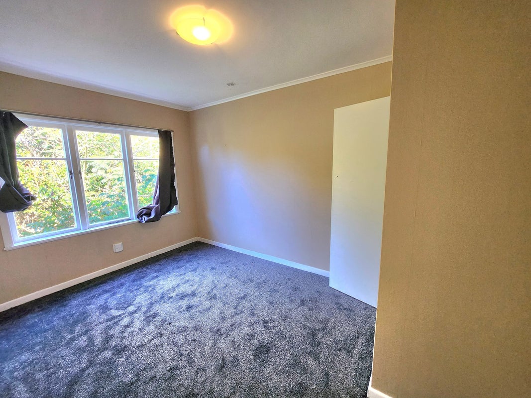 27 Glenfern Road, Mellons Bay, Auckland - Carousel 34
