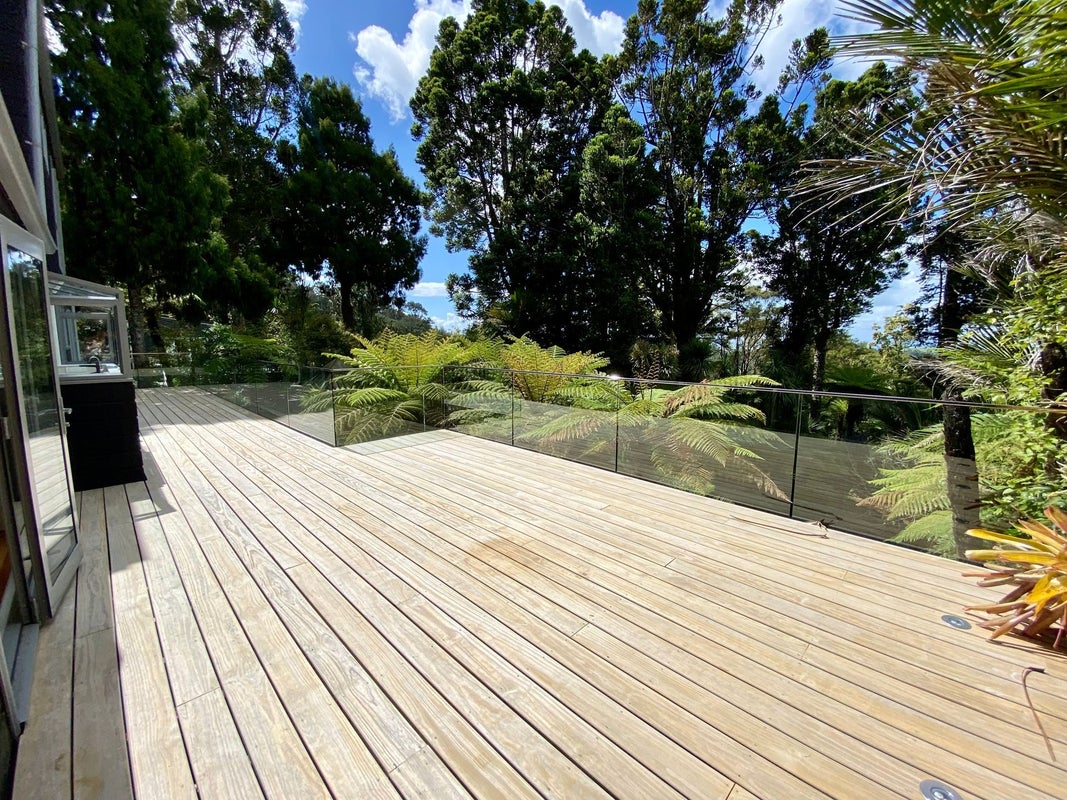 18 Manuka Road, Titirangi, Auckland - Carousel 1