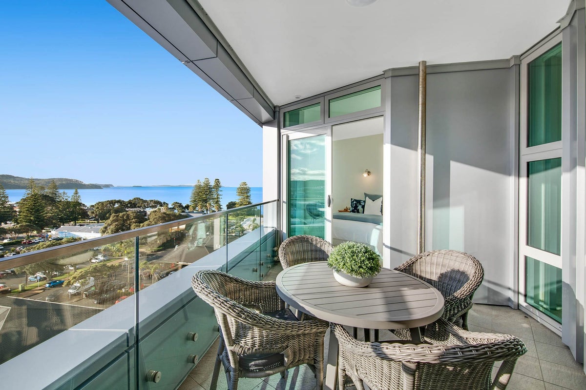 917/11 Tamariki Avenue, Orewa, Orewa - Carousel 2