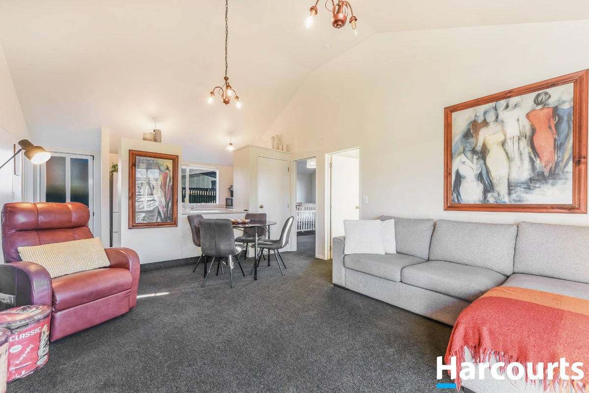1/9A Ngaio Street, Wainuiomata, Lower Hutt - Carousel 1
