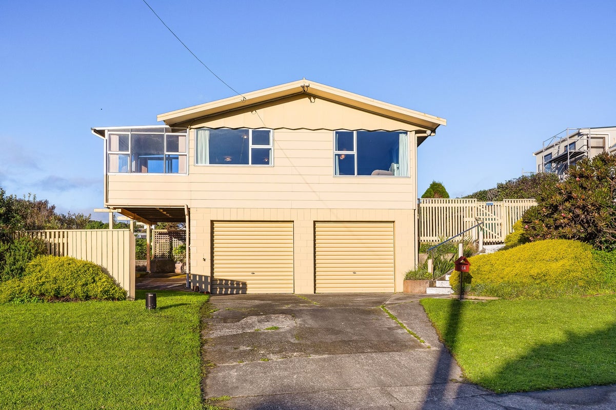6A Lambley Road, Titahi Bay, Porirua - Carousel 1