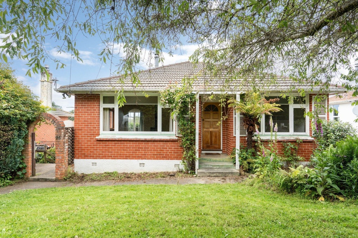 98 Helensburgh Road, Halfway Bush, Dunedin - Carousel 1