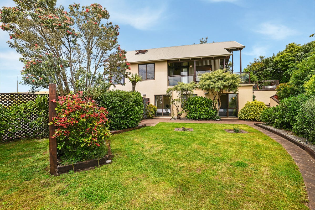 141 Richmond Hill Road, Richmond Hill, Christchurch - Carousel 1