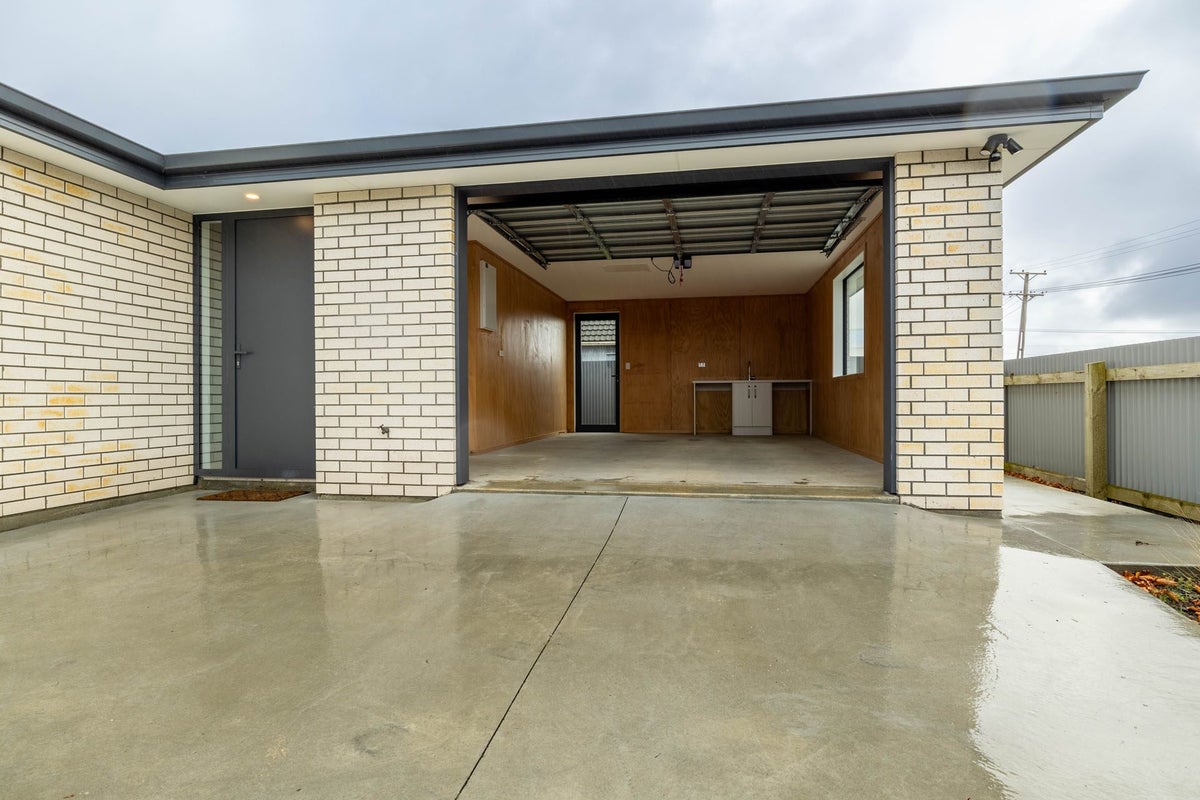79 Severn Street, Clifton, Invercargill - Carousel 31