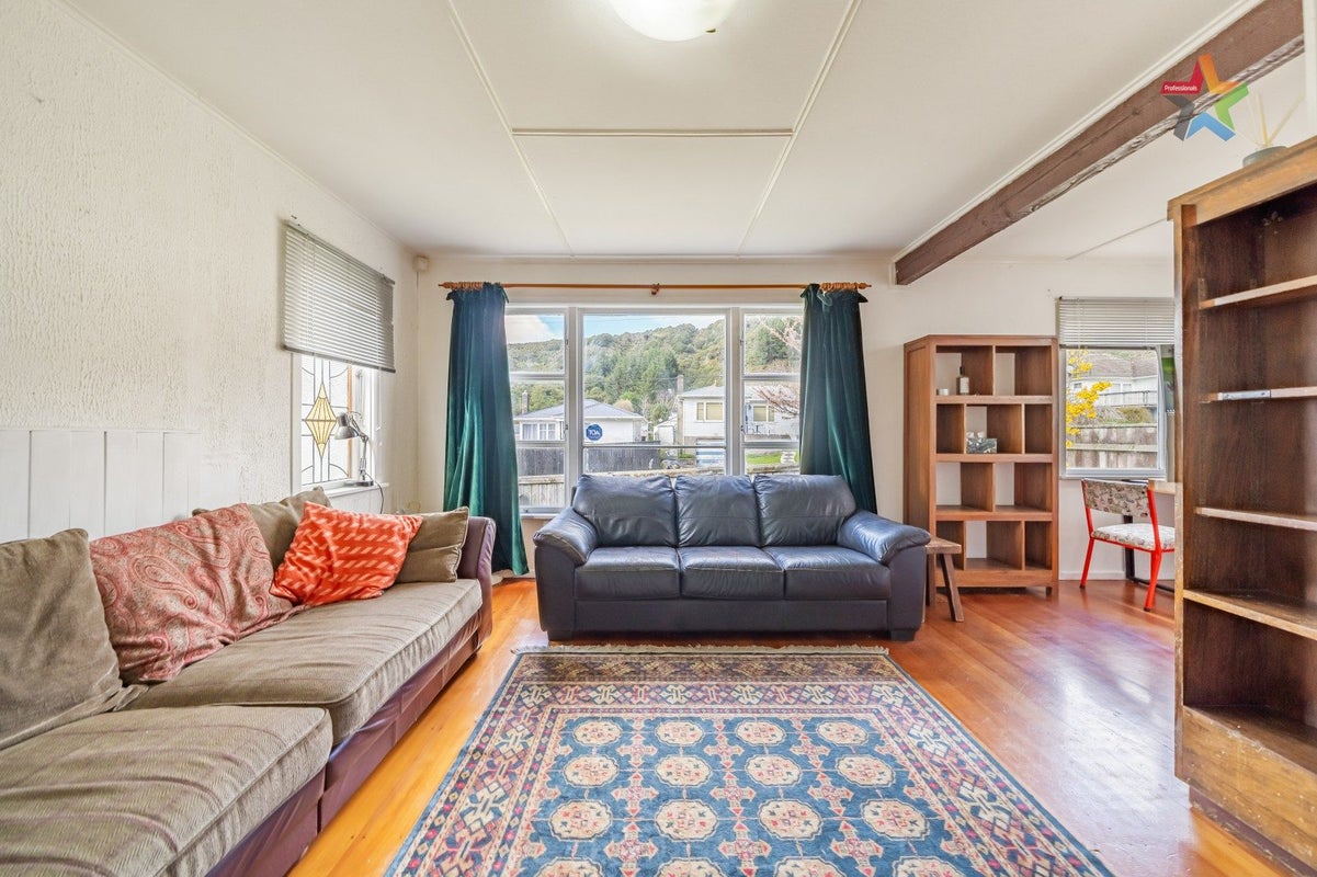 58 Lees Grove, Wainuiomata, Lower Hutt - Carousel 2