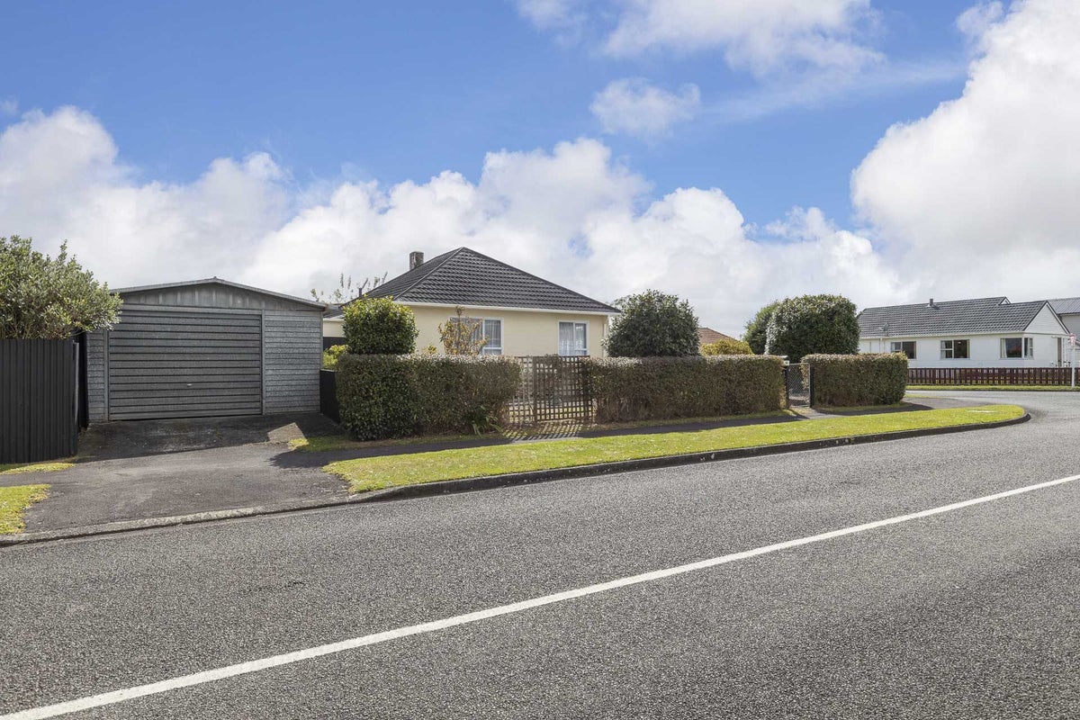 55 Wrantage Street, Westown, New Plymouth - Carousel 24