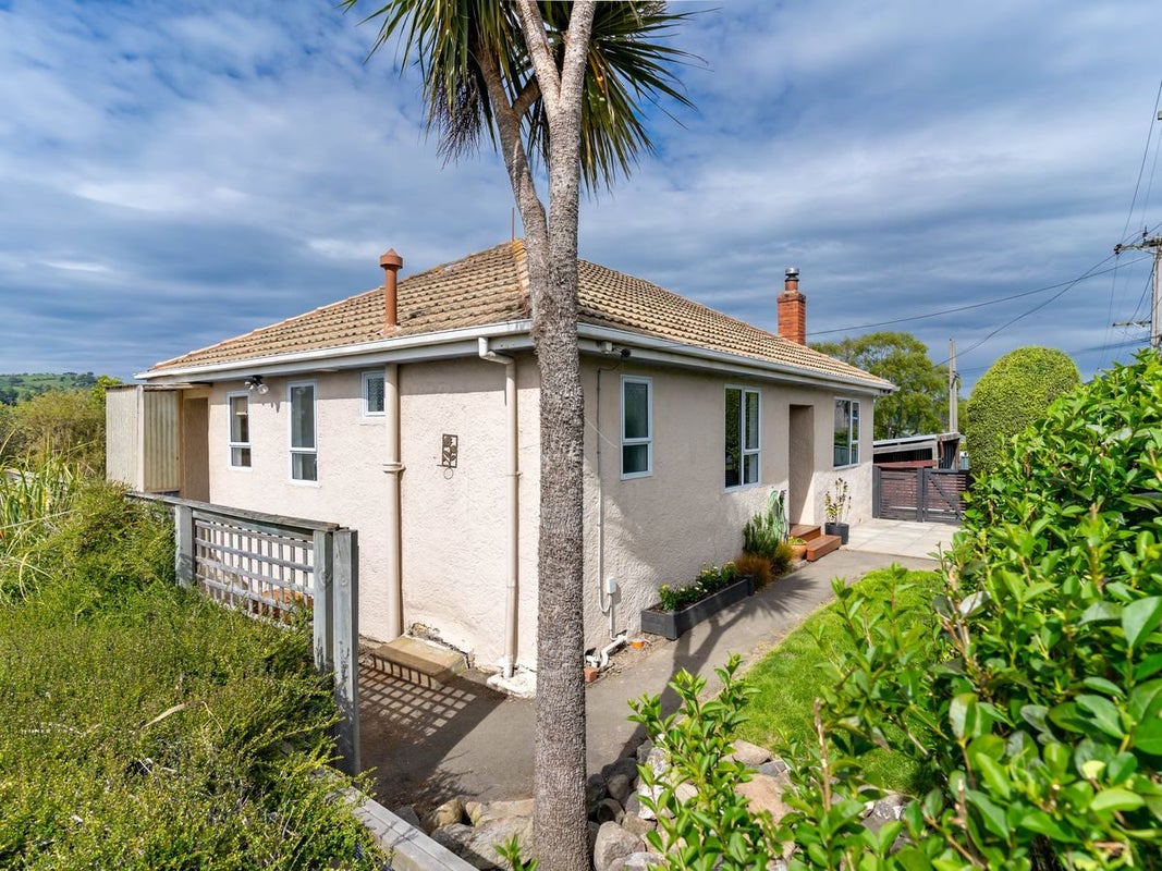 13 Paterson Street, Abbotsford, Dunedin - Carousel 1