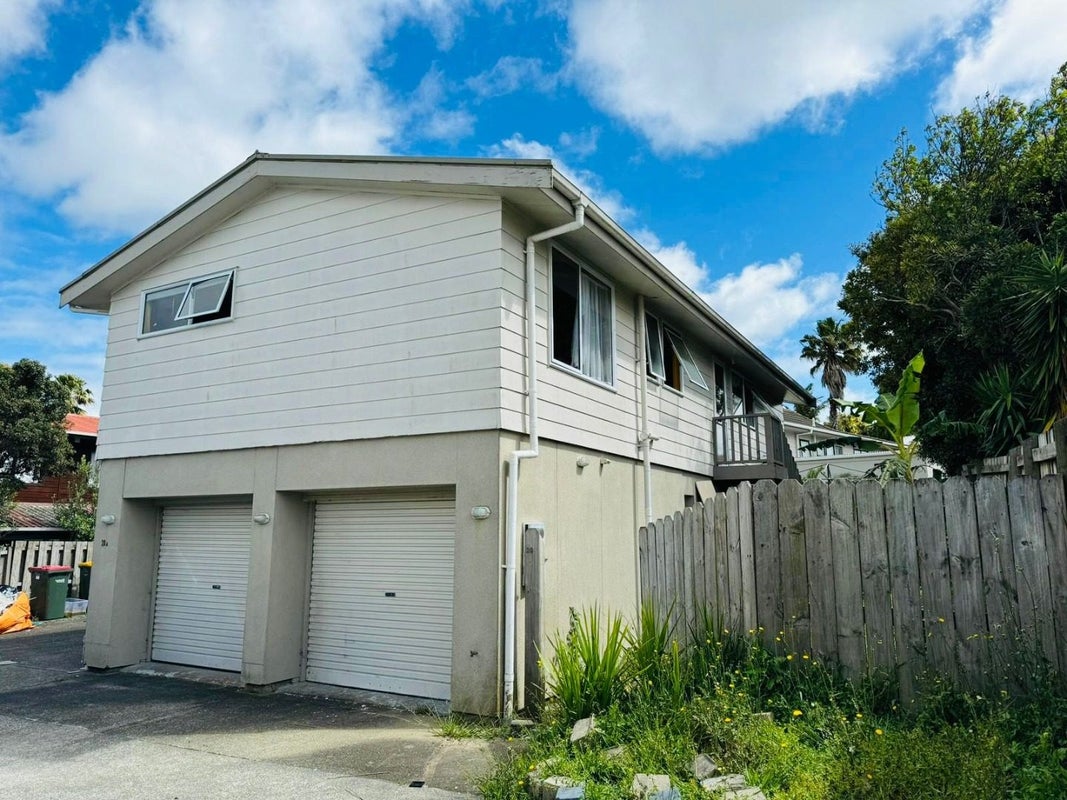 28A Sandgate Avenue, Botany Downs, Auckland - Carousel 1