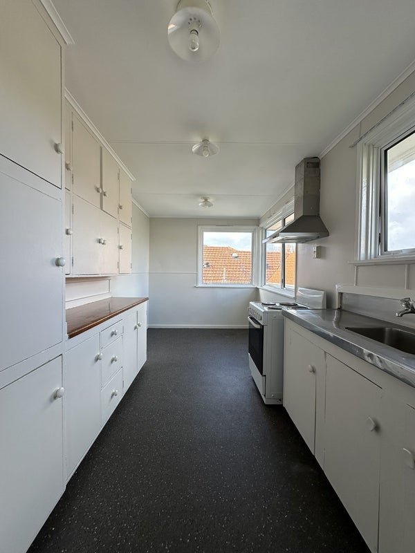 4 Caen Road, Panmure, Auckland - Carousel 2