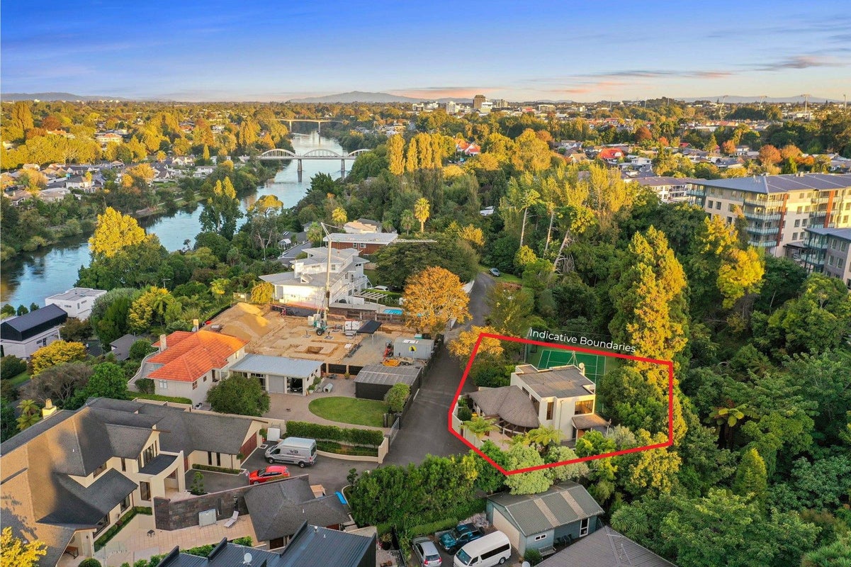 23 Awatere Avenue, Beerescourt, Hamilton - Carousel 1
