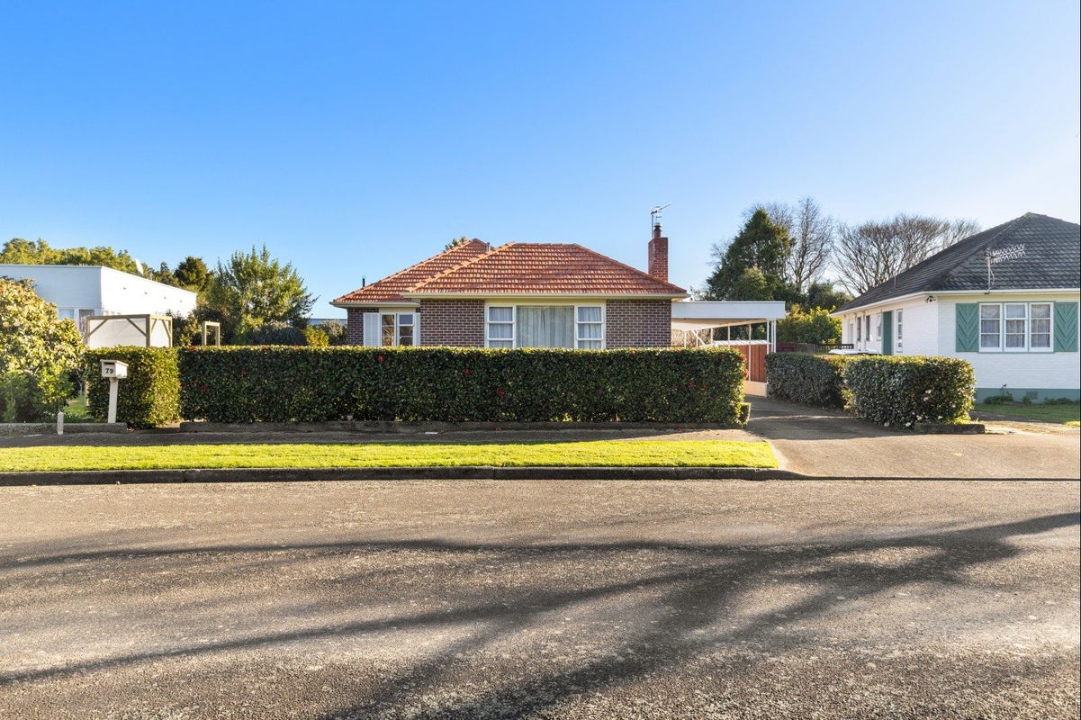 79 Savage Crescent, West End, Palmerston North - Carousel 32