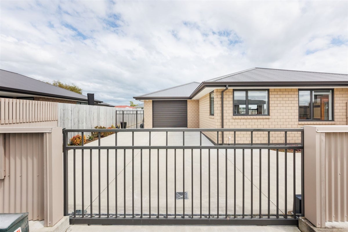 100 Cook ST, West End, Palmerston North - Carousel 2