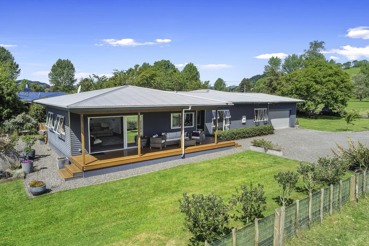 59 Racecourse Road, Manunui, Taumarunui - Carousel 1
