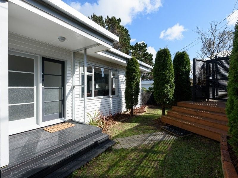 106 Mornington Road, Brooklyn, Wellington - Carousel 1