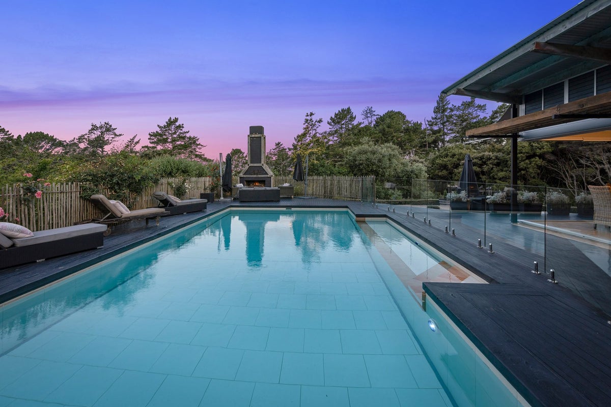 361J Paremoremo Road, Paremoremo, Auckland - Carousel 2