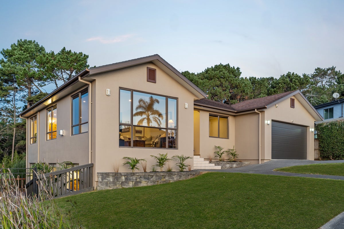 7 Aberley Road, Schnapper Rock, Auckland - Carousel 1