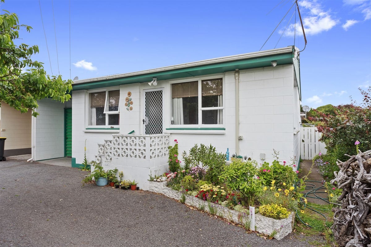 1/5 Howe Street, New Brighton, Christchurch - Carousel 1