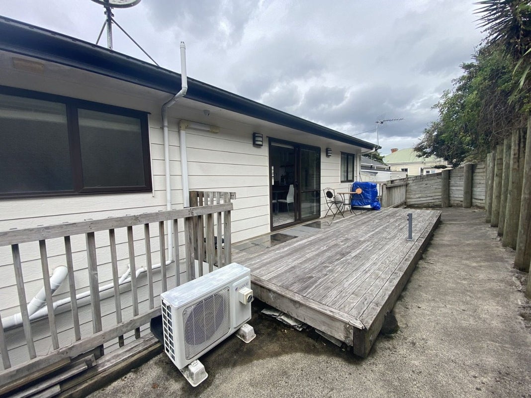 639 New North Road, Morningside, Auckland - Carousel 15