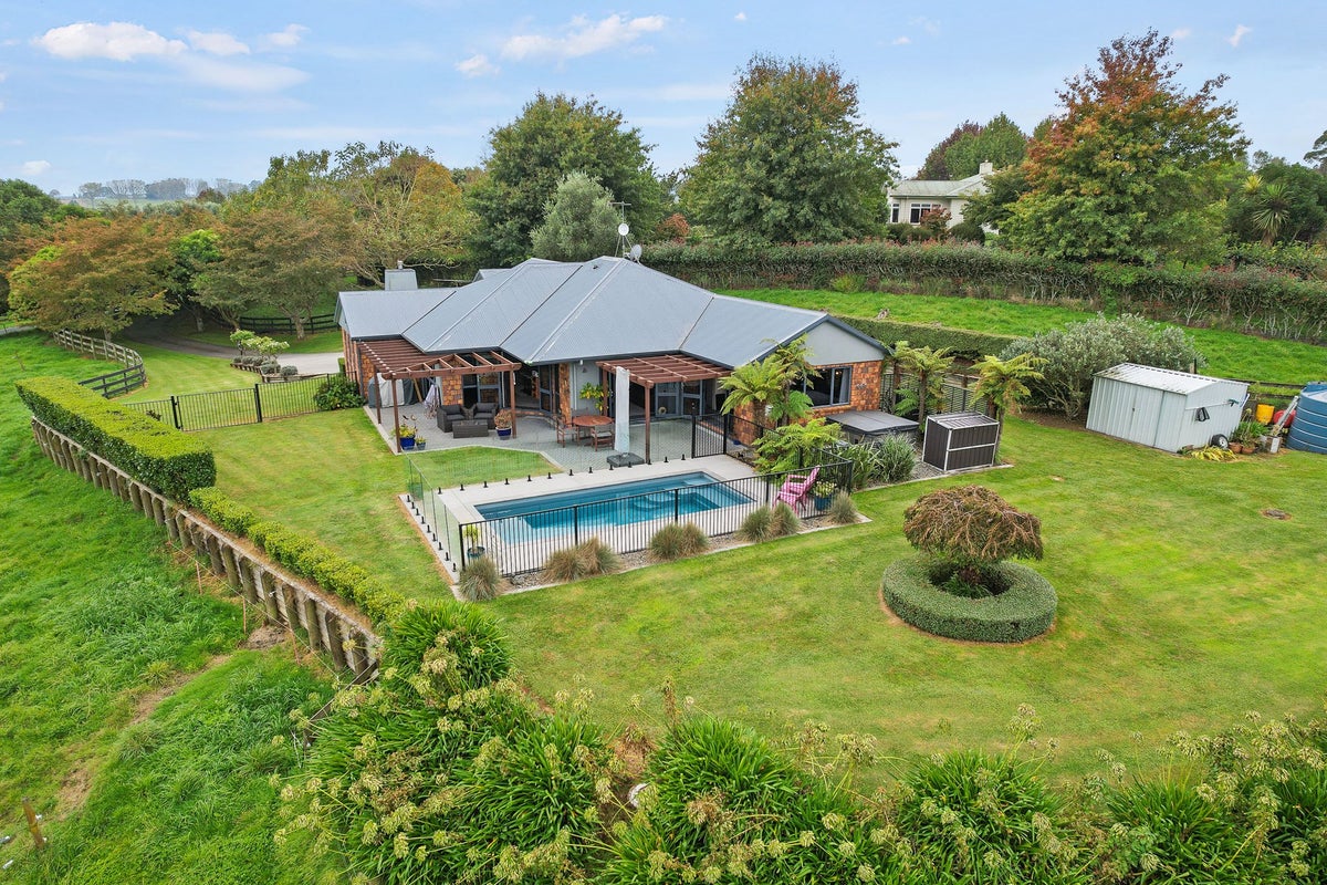 14 Awanui Avenue, Kihikihi, Te Awamutu - Carousel 2