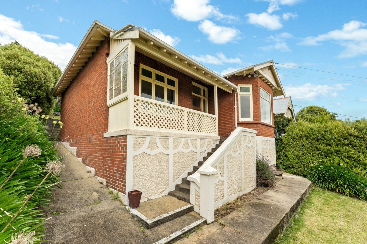 16 Sidey Street, Calton Hill, Dunedin - Carousel 1