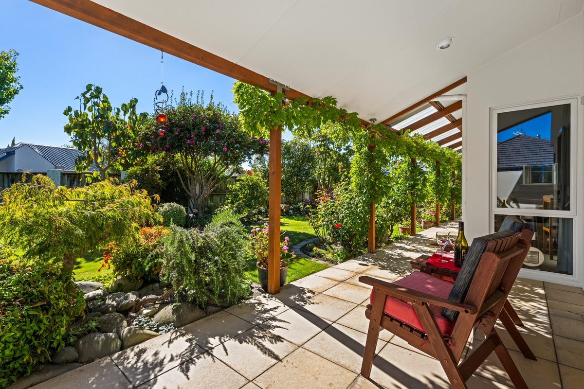 6 Livingstone Place, Springlands, Blenheim - Carousel 2