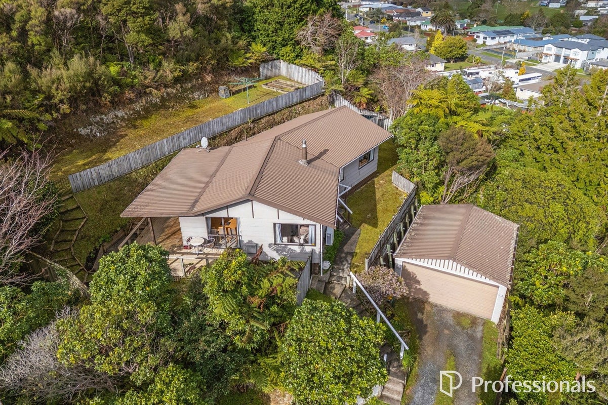 15C Glen Road, Stokes Valley, Lower Hutt - Carousel 1