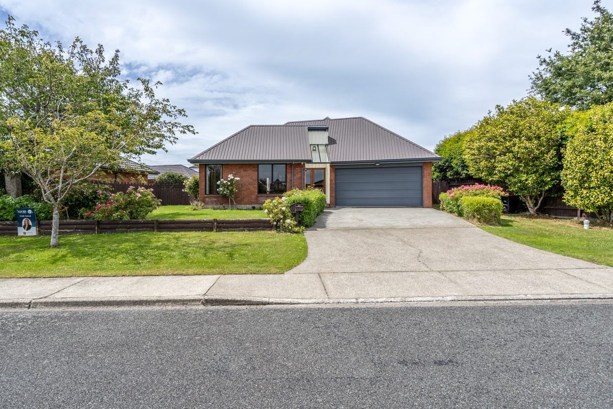 21 Turnbull Street, Rosedale, Invercargill - Carousel 1