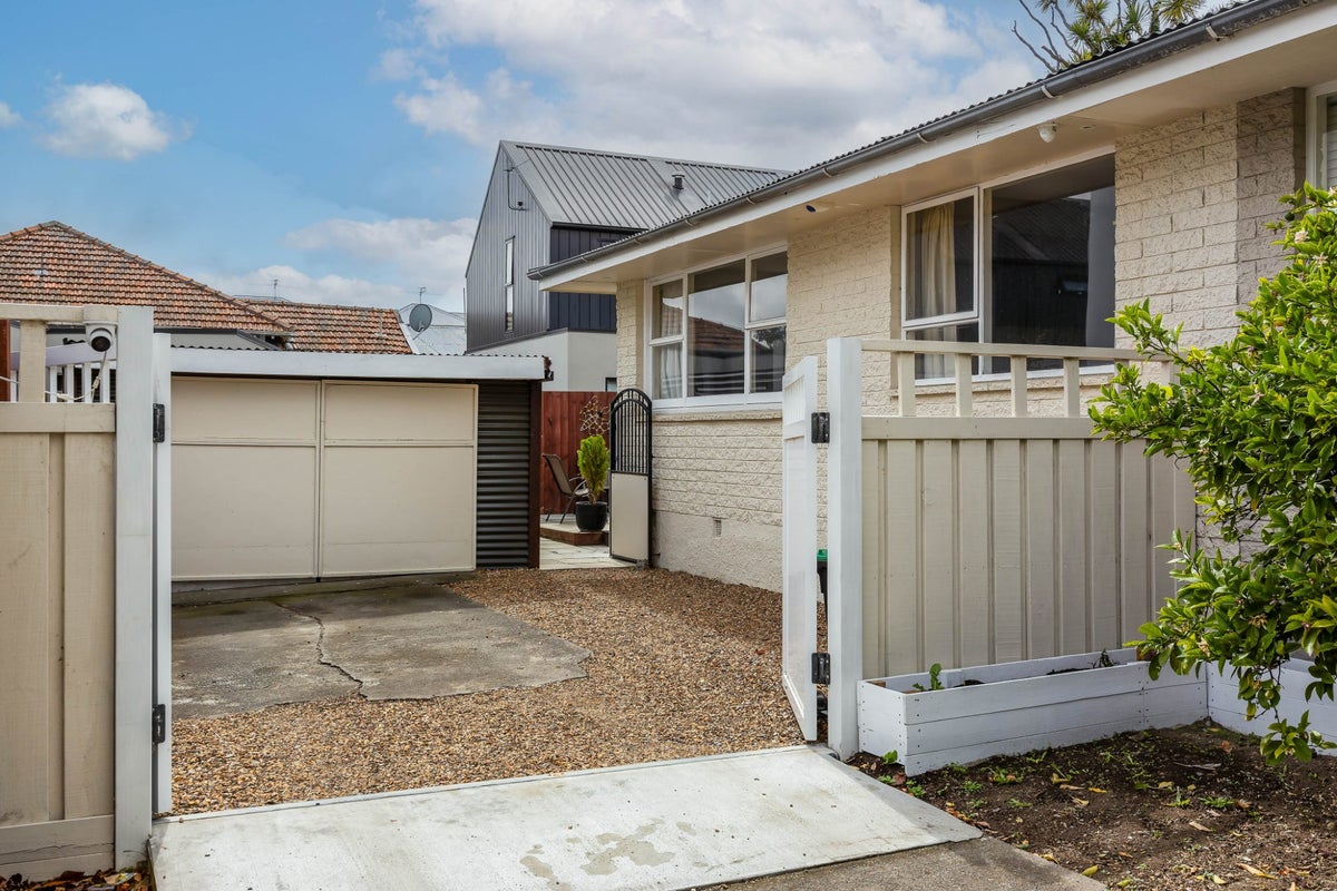 4/59 Purchas Street, St Albans, Christchurch - Carousel 1