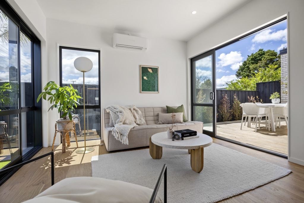 5A Hillcrest Avenue, Hillcrest, Auckland - Carousel 2