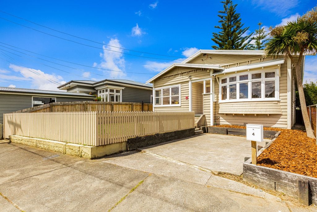 4 Barrington Road, Grey Lynn, Auckland - Carousel 1