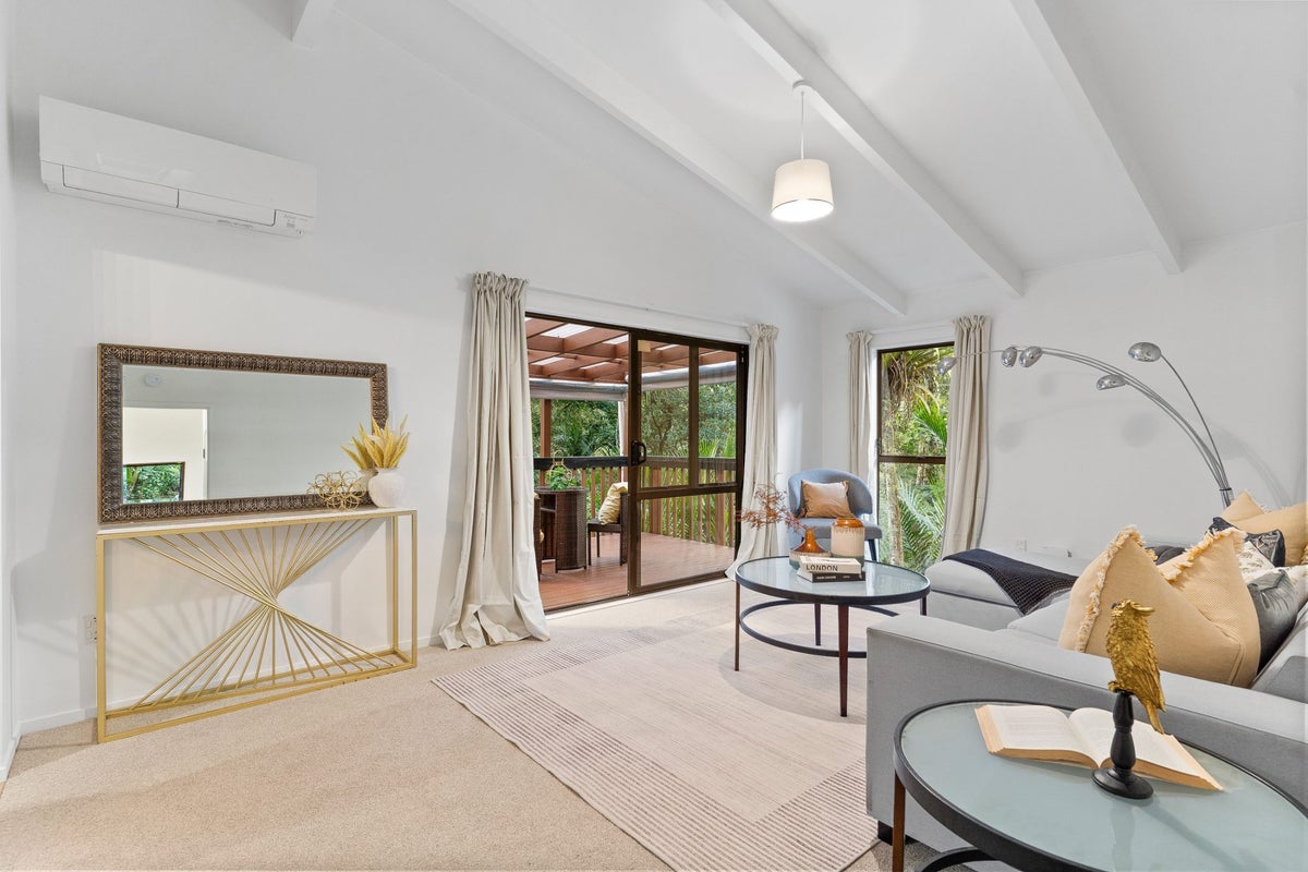 34 Sylvan Valley Avenue, Titirangi, Auckland - Carousel 2