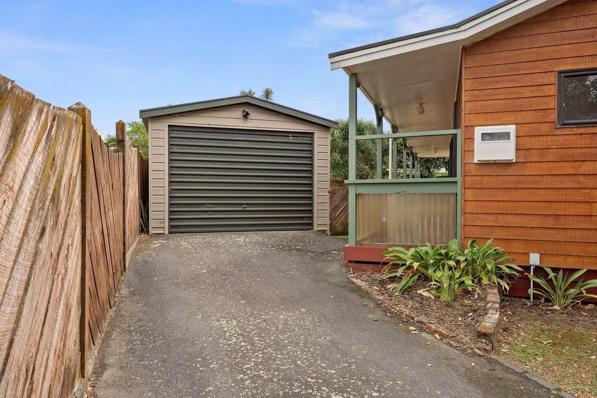 31 Scott Avenue, Otaki Beach, Otaki - Carousel 2
