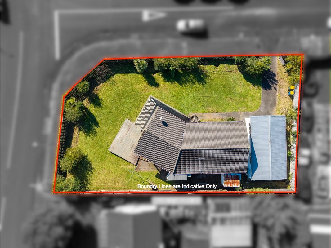 2 Longreach Drive, Sunnyvale, Waitakere City, Auckland - Carousel 1