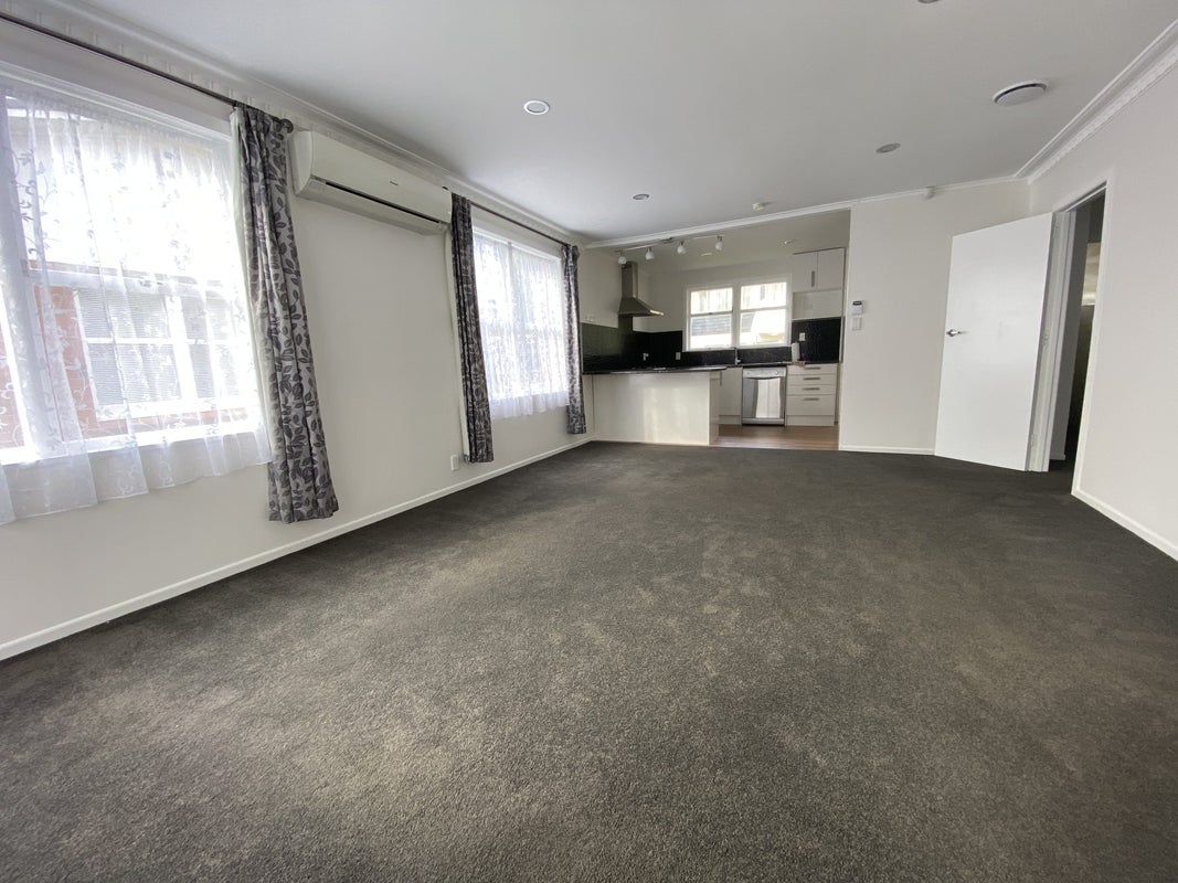 2/840 Manukau Road, Onehunga, Auckland - Carousel 2