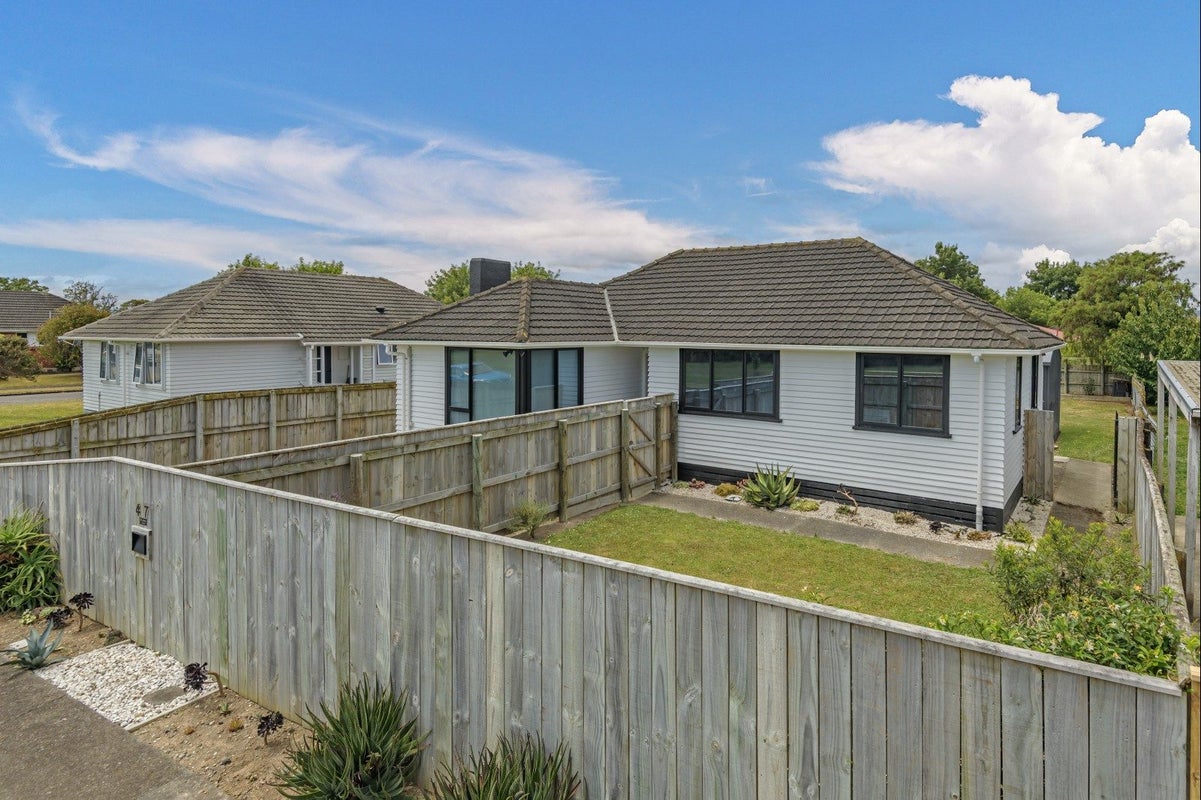 47 Clausen Street, Takaro, Palmerston North, Manawatu / Whanganui - Carousel 16