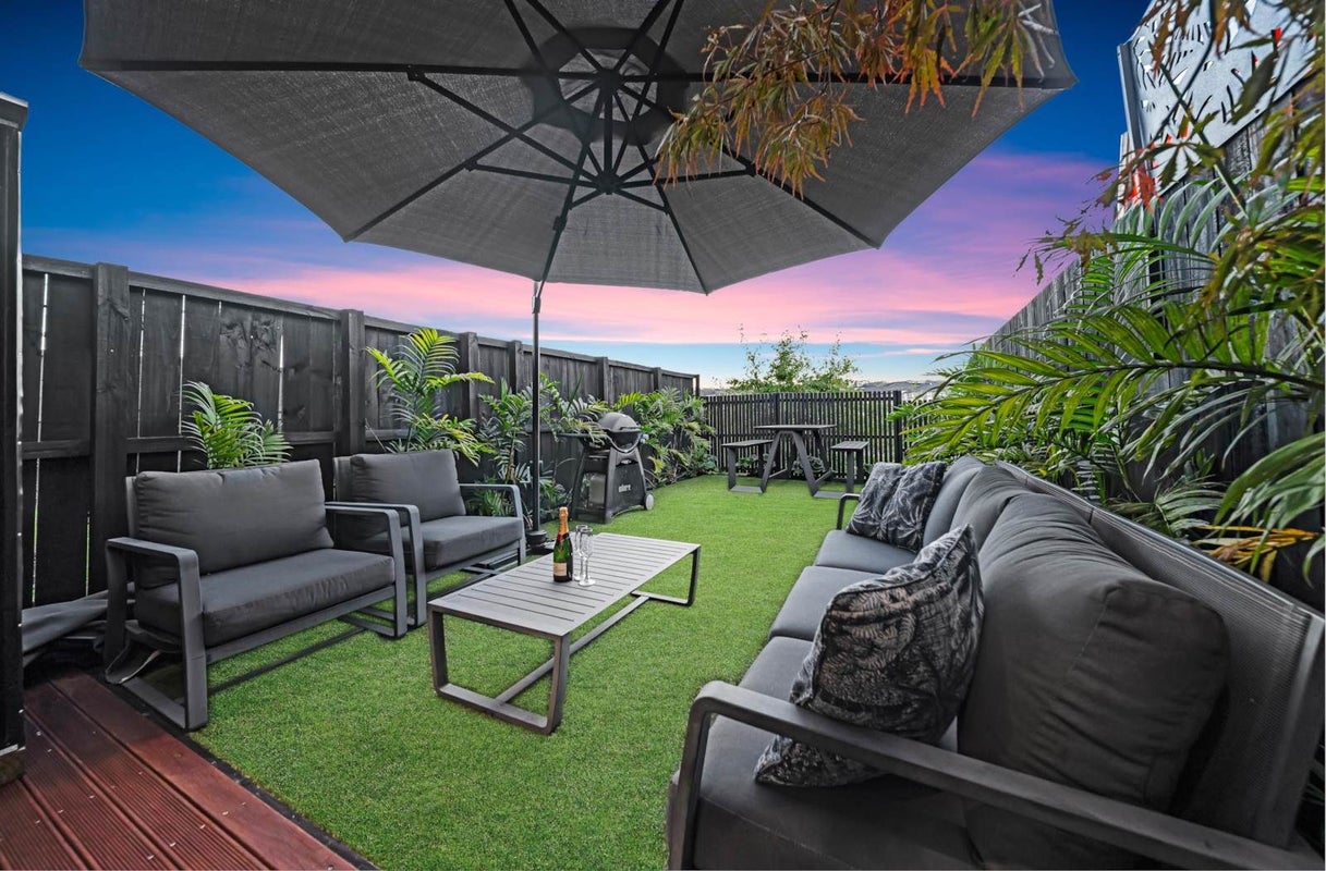 14 Serpent Road, Flat Bush, Auckland - Carousel 1
