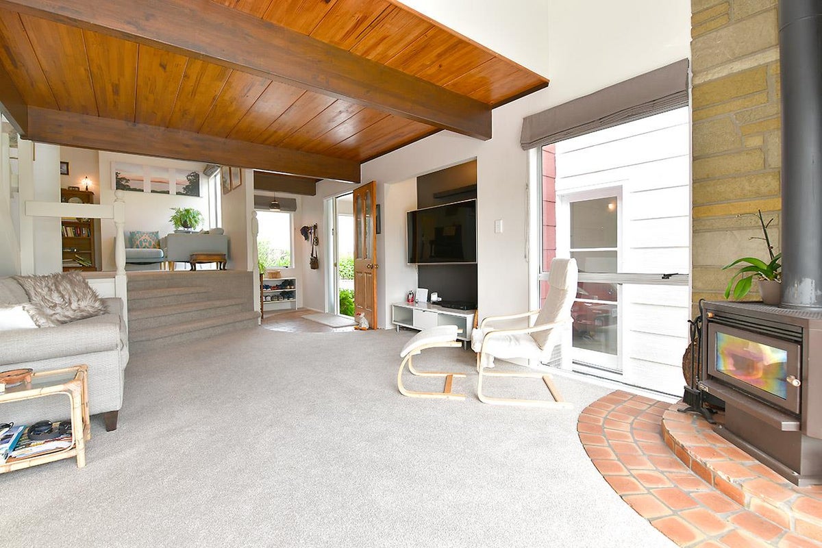 1 Deborah Place, Okura, Albany - Carousel 2