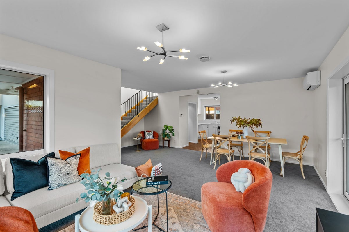 2/11 Powell Crescent, Ilam, Christchurch - Carousel 2