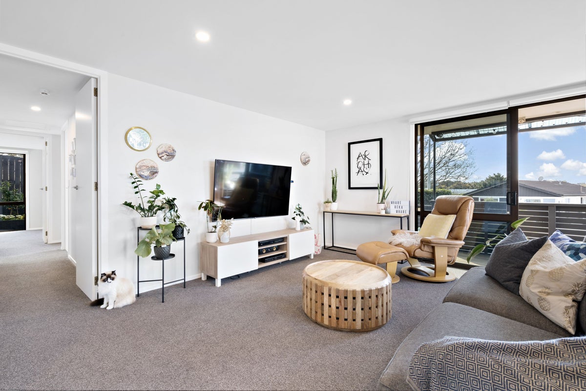 27A Hawkins Street, Meadowbank, Auckland - Carousel 2