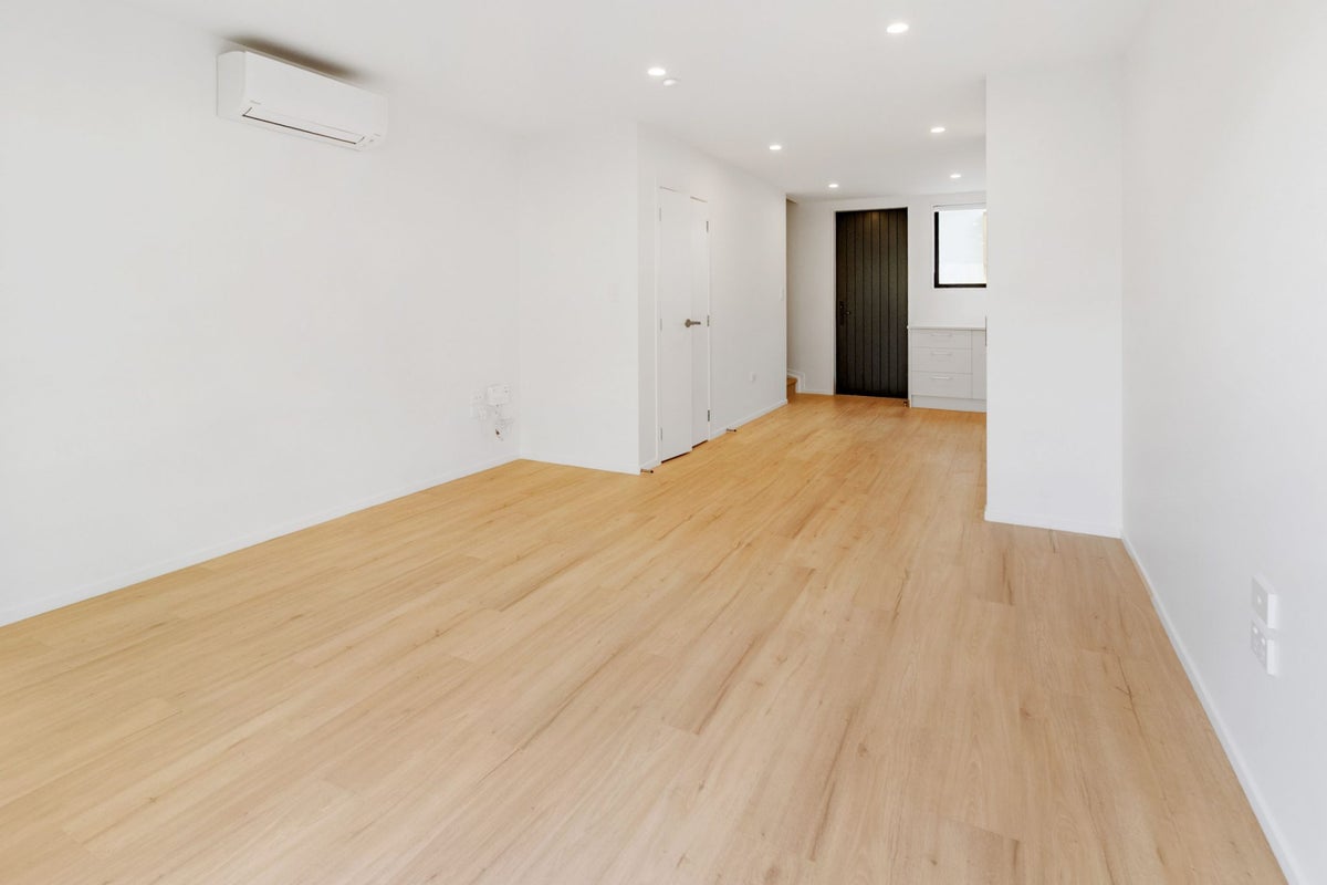 13/52 Taramea Street, Avondale, Auckland - Carousel 2